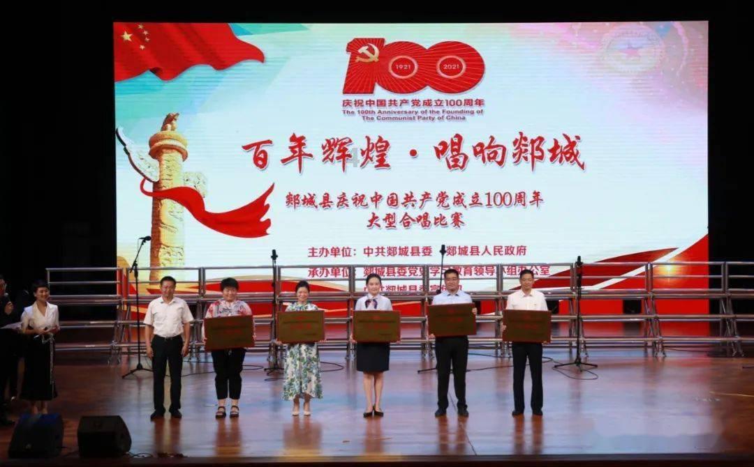 柬埔寨王子丧母又丧父，诺大家族却孤苦无依，9岁的王子实在凄凉
